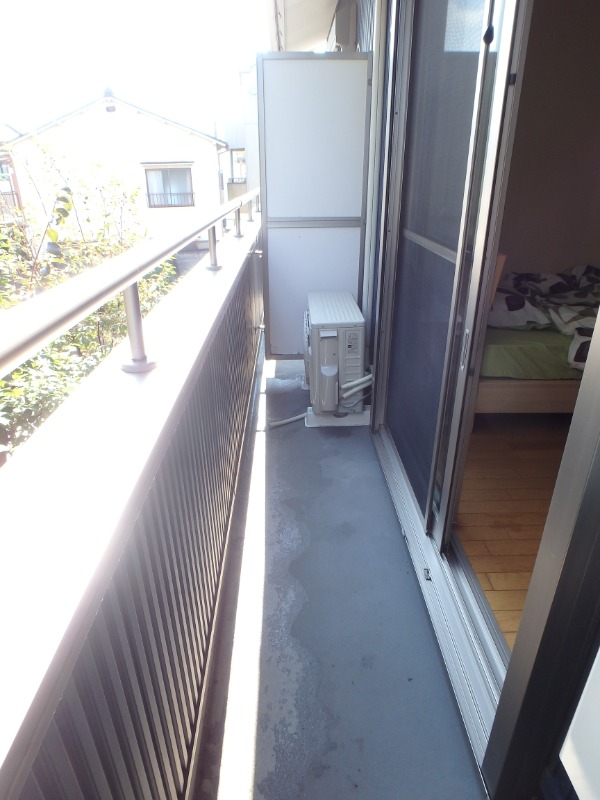 ��ʌ��������܎s��{��x�̓����P���ڂ̃A�p�[�g�̃o���R�j�[