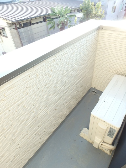 ��ʌ��������܎s��{��㏬���̃A�p�[�g�̃o���R�j�[