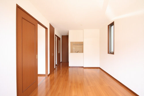 ��ʌ��������܎s�Y�a��j���J�Q���ڂ̃A�p�[�g�̋��ԁE���r���O