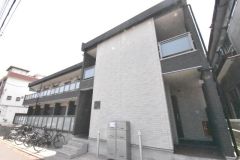 ��ʌ��������܎s�΋擌�Y�a�V����43-6�̃A�p�[�g�̌����O��