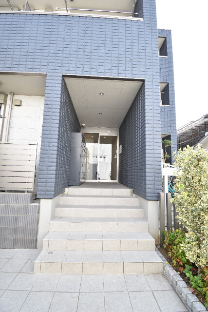 ��ʌ��������܎s��{����ؒ��S���ڂ̃}���V�����̃G���g�����X