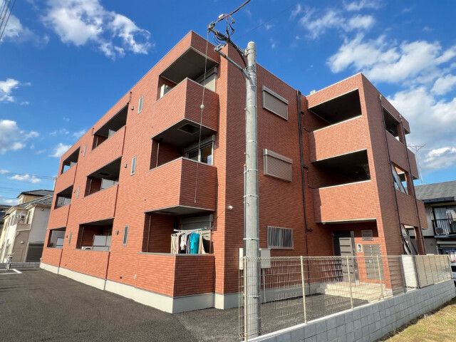 ��ʌ�����s�˒˂S���ڂ̃}���V�����̌����O��