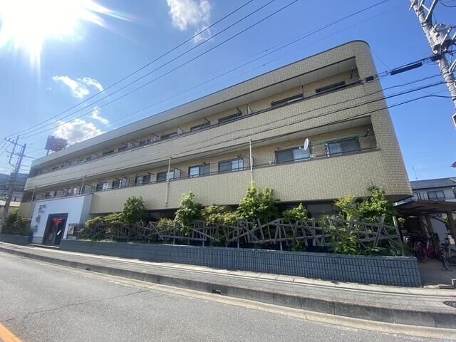 ��ʌ������s�����Q���ڂ̃}���V�����̌����O��