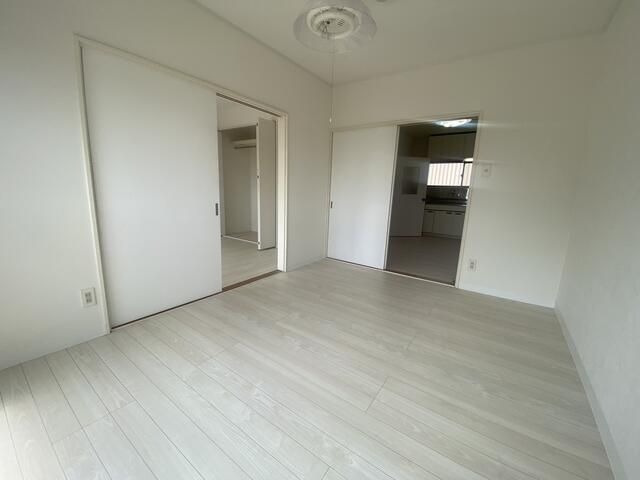 ��ʌ������s�����Q���ڂ̃}���V�����̋��ԁE���r���O