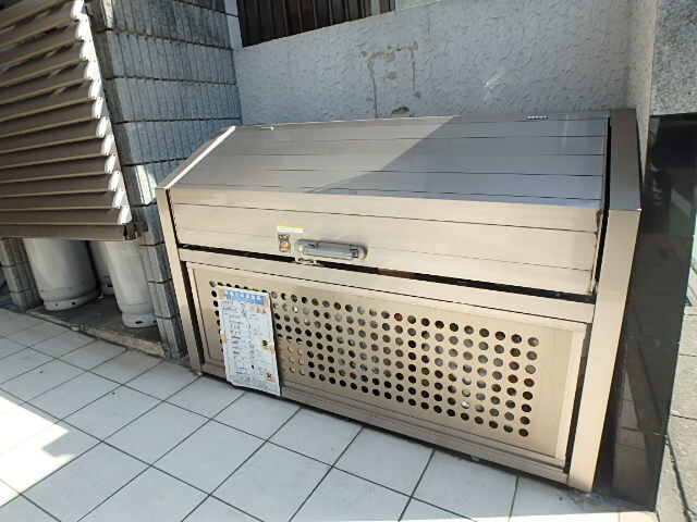 ��ʌ��������܎s�k����i���Q���ڂ̃}���V�����̂��̑�