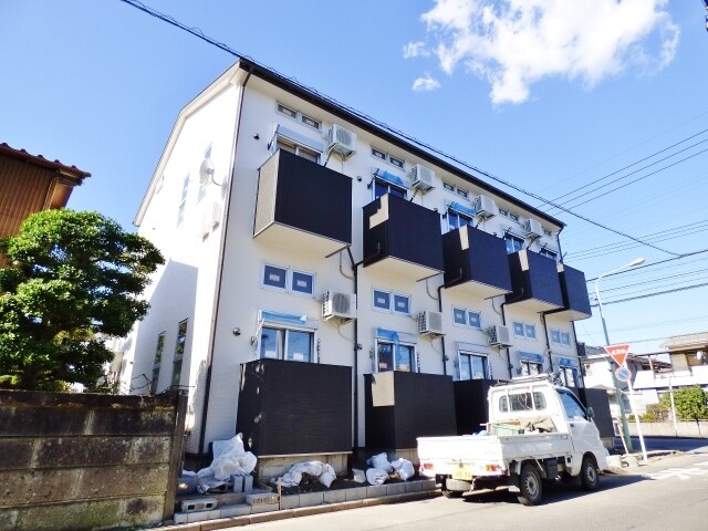 ��ʌ�����s��؂S���ڂ̃A�p�[�g�̌����O��