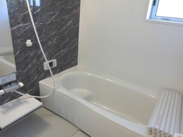 ��ʌ��������܎s�΋摾�c�E�P���ڂ̃A�p�[�g�̃o�X