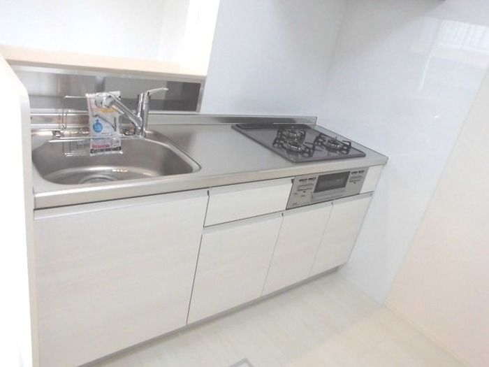 ��ʌ��������܎s�΋摾�c�E�P���ڂ̃A�p�[�g�̃L�b�`��