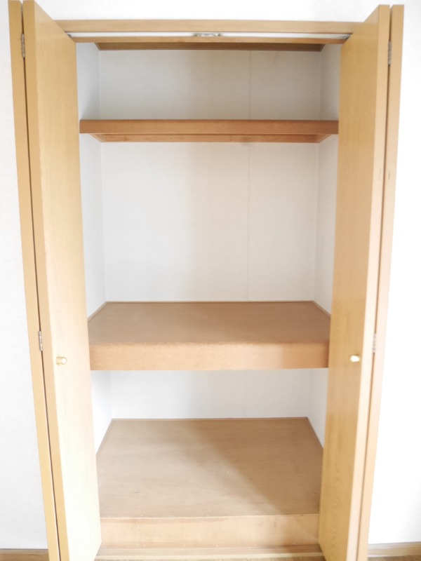 ��ʌ�����s�厚�����̃A�p�[�g�̎��[