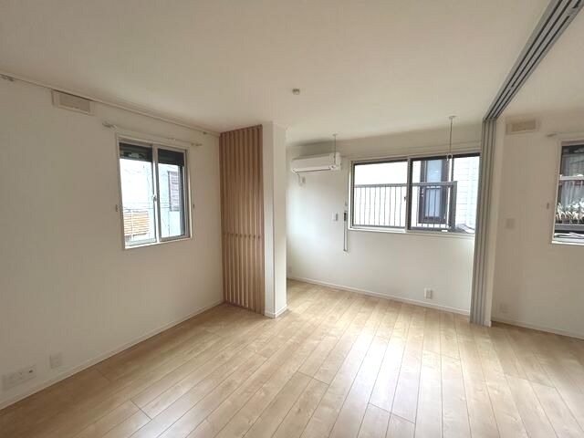 ��ʌ��������܎s�Y�a���ՂS���ڂ̃A�p�[�g�̋��ԁE���r���O