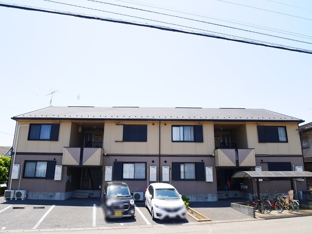 ��ʌ��������܎s�����擌��{�U���ڂ̃A�p�[�g�̒��ԏ�