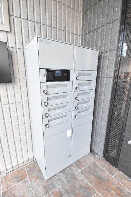 ��ʌ��O���s����c�Q���ڂ̃}���V�����̂��̑�