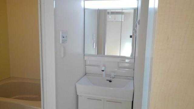 ��ʌ������s���S���ڂ̃A�p�[�g�̐��ʏ�