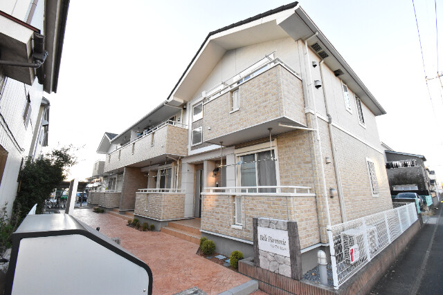 ��ʌ��z�J�s�����Q���ڂ̃A�p�[�g�̃G���g�����X