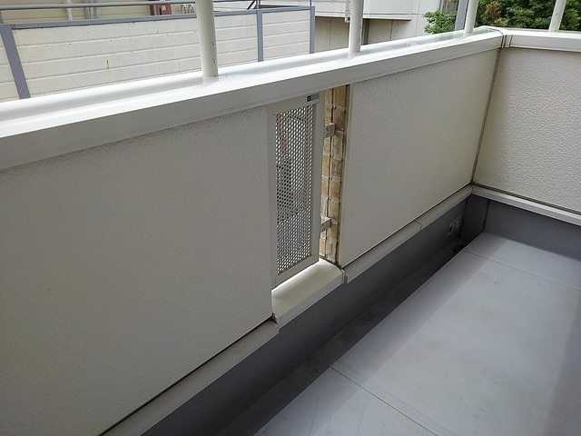 ��ʌ��z�J�s�����Q���ڂ̃A�p�[�g�̃o���R�j�[