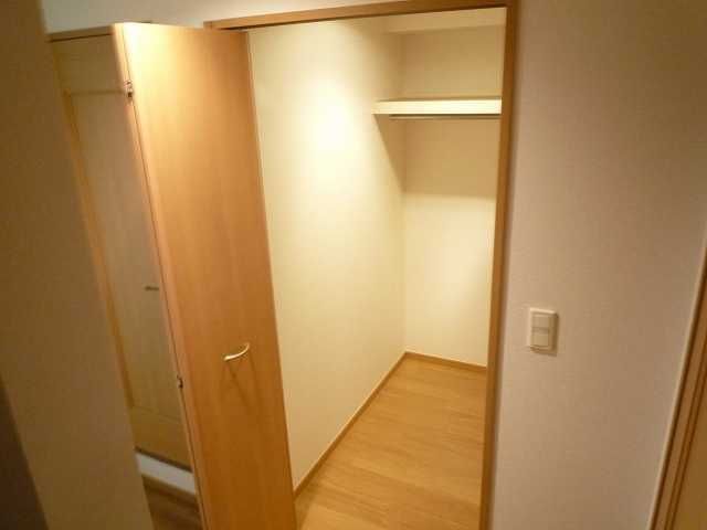 ��ʌ��k�����S�ɓޒ����h��S���ڂ̃A�p�[�g�̎��[