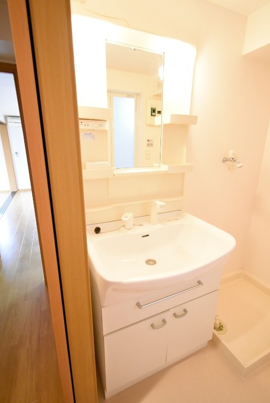 ��ʌ��k�����S�ɓޒ����h��S���ڂ̃A�p�[�g�̐��ʏ�