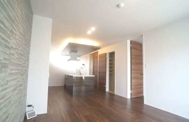 ��ʌ��������܎s������{�����R���ڂ̃}���V�����̋��ԁE���r���O