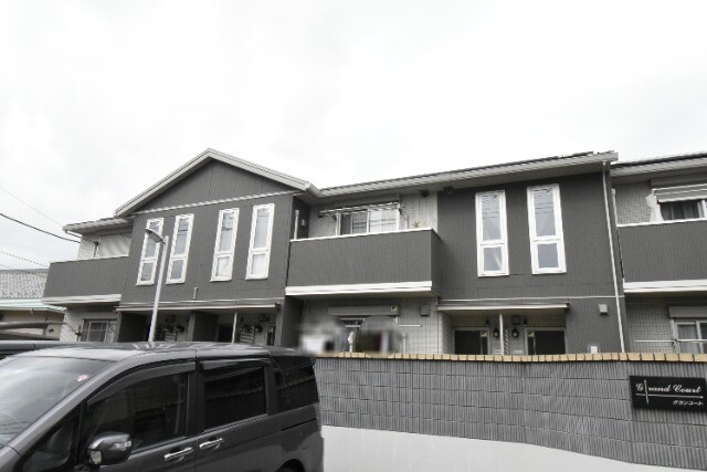 ��ʌ��������܎s�����攪���q�R����32-2�̃A�p�[�g�̌����O��