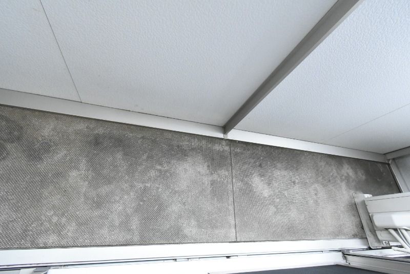 ��ʌ��������܎s�����攪���q�R���ڂ̃A�p�[�g�̃o���R�j�[