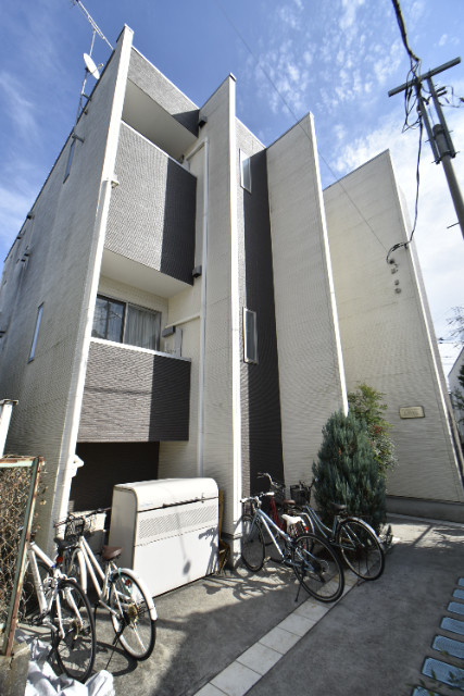 ��ʌ��������܎s�����擌��{�S���ڂ̃A�p�[�g�̌����O��