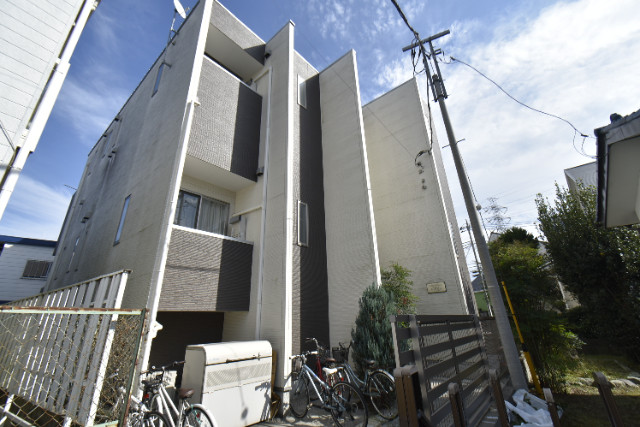 ��ʌ��������܎s�����擌��{�S���ڂ̃A�p�[�g�̌����O��