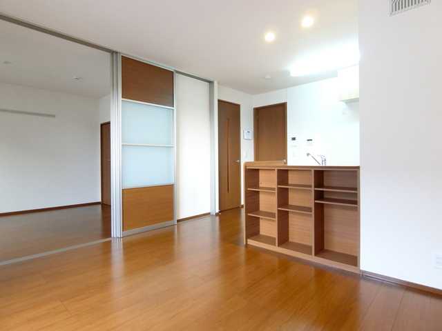 ��ʌ��������܎s��΋���S���ڂ̃A�p�[�g�̋��ԁE���r���O