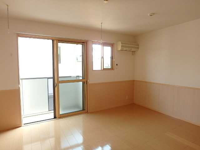 ��ʌ��������܎s�������˂Q���ڂ̃A�p�[�g�̋��ԁE���r���O