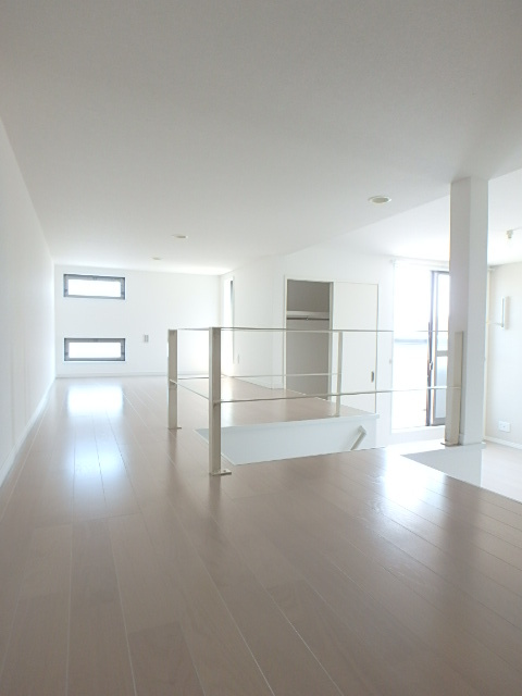 ��ʌ��������܎s�����擌��{�S���ڂ̃A�p�[�g�̂��̑������E�X�y�[�X