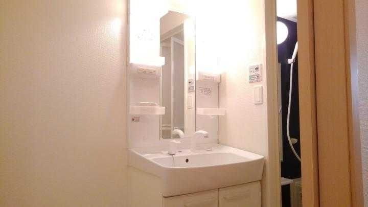 ��ʌ������s�V�����S���ڂ̃A�p�[�g�̐��ʏ�