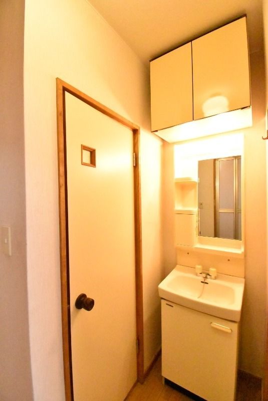 ��ʌ�����s������Q���ڂ̃}���V�����̐��ʏ�