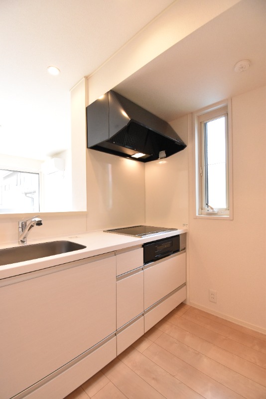 ��ʌ�����s�厚���s���т̃A�p�[�g�̃L�b�`��