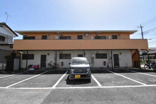 ��ʌ��@�c�s����R���ڂ̃A�p�[�g�̃G���g�����X