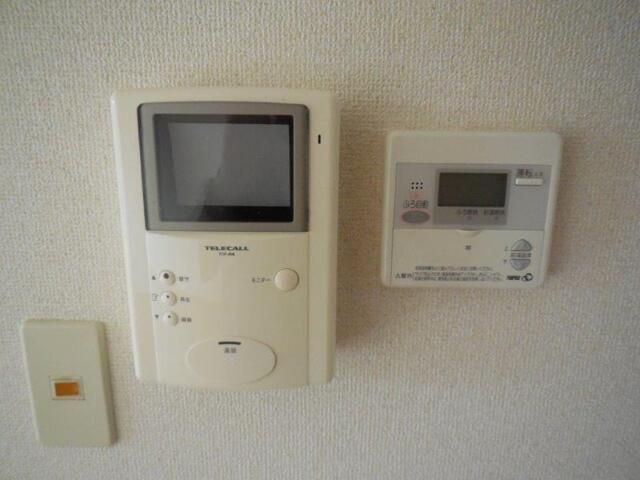 ��ʌ��������܎s�΋摾�c�E�R���ڂ̃e���X�n�E�X�̂��̑�