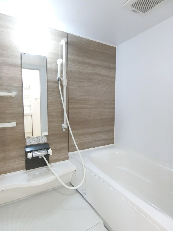 ��ʌ�����s�厚���s�̃A�p�[�g�̃o�X