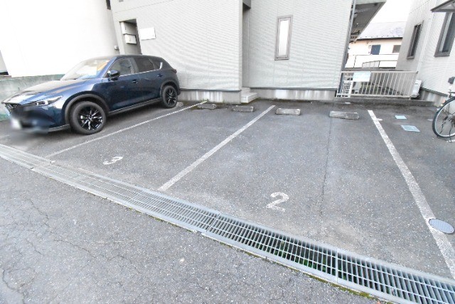 ��ʌ��������܎s�Y�a��ݒ��R���ڂ̃A�p�[�g�̒��ԏ�