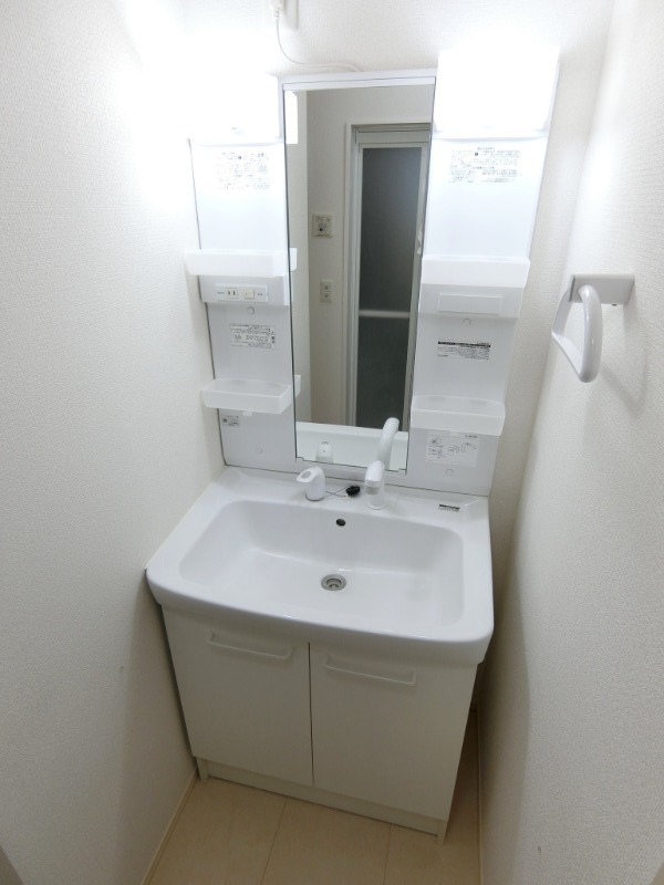 ��ʌ�����s�厚���s�̃A�p�[�g�̐��ʏ�