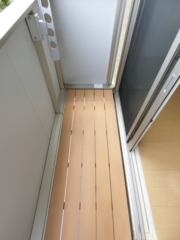 ��ʌ�����s�厚���s�̃A�p�[�g�̃o���R�j�[