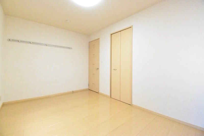 ��ʌ�����s�˒˓��Q���ڂ̃A�p�[�g�̂��̑������E�X�y�[�X