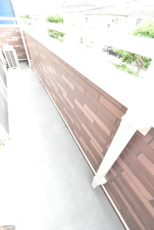 ��ʌ�����s�˒˓��S���ڂ̃A�p�[�g�̃o���R�j�[