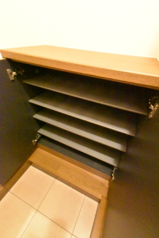 ��ʌ�����s�˒˓��S���ڂ̃A�p�[�g�̎��[