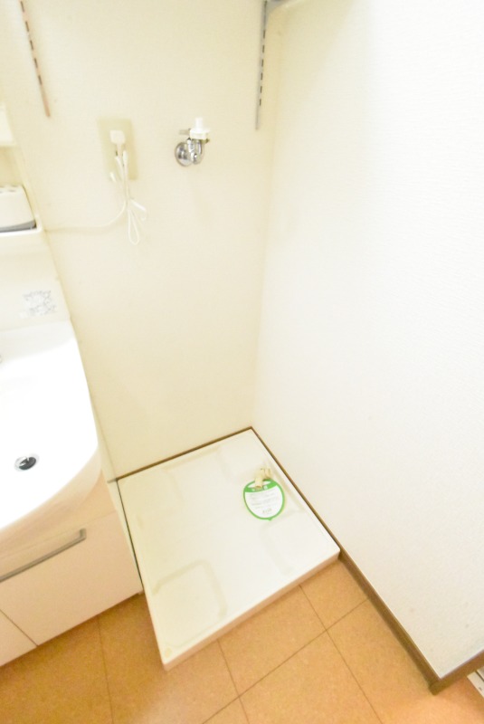 ��ʌ�����s�˒˓��S���ڂ̃A�p�[�g�̂��̑��ݔ�