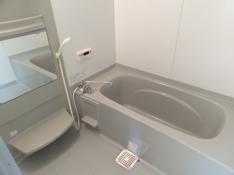 ��ʌ��������܎s��{��O���Q���ڂ̃A�p�[�g�̃o�X