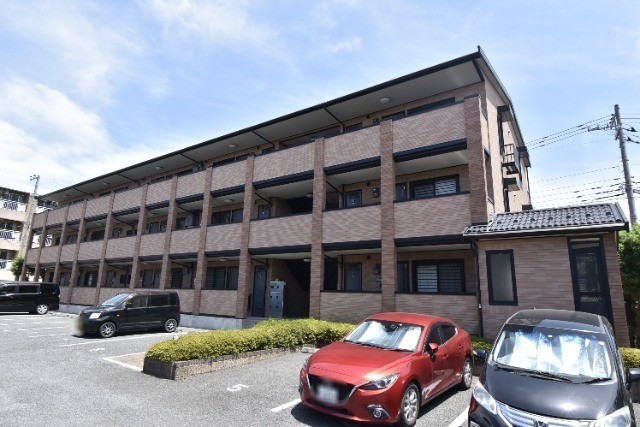 ��ʌ��������܎s��{��O���Q���ڂ̃A�p�[�g�̌����O��