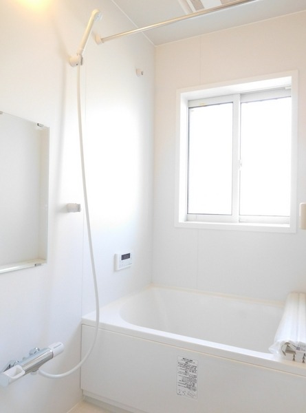 ��ʌ��������܎s�΋�厚�����̃e���X�n�E�X�̃o�X