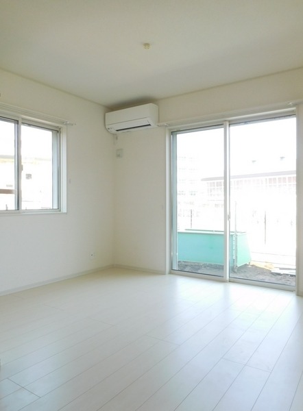 ��ʌ��������܎s�΋�厚�����̃e���X�n�E�X�̂��̑������E�X�y�[�X