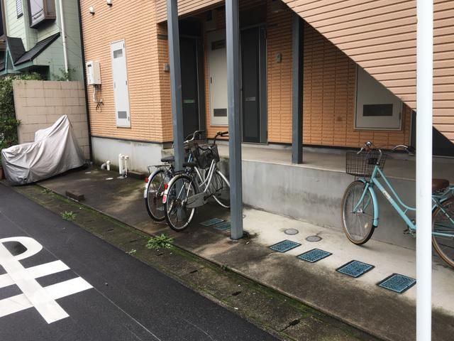 ��ʌ�����s�Ԉ�P���ڂ̃A�p�[�g�̌����O��