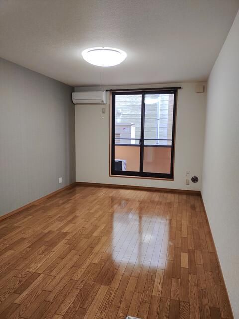 ��ʌ�����s�Ԉ�P���ڂ̃A�p�[�g�̋��ԁE���r���O