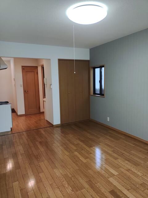 ��ʌ�����s�Ԉ�P���ڂ̃A�p�[�g�̂��̑������E�X�y�[�X