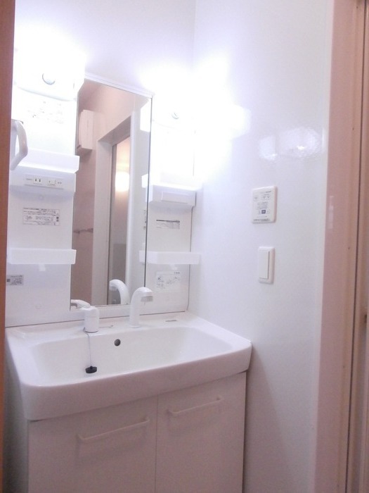 ��ʌ��������܎s������厚�@���̃A�p�[�g�̐��ʏ�